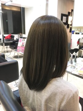 ディシェル(D'ciel) 《Ｄ'ciel工藤富生》透明感たっぷり♪THROWモノトーン×スモーク