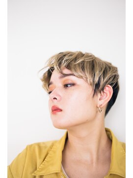 ピズム(PISM) 耳かけハンサムイメチェンショート／ハイライト＆ローライト