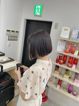 ジゼル(gisele) （飯塚）前下がりボブ×inner color