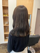 メク(meku)&nbsp;透明感たっぷりなオリーブベージュカラー＊