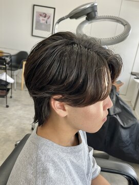 ラヴィズムバイフィフス(LUVISM by fifth) センターパートニュアンスパーマ毛流れパーマ韓国風新潟万代