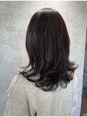 毛先をランダムに巻きオイルで簡単仕上げ！