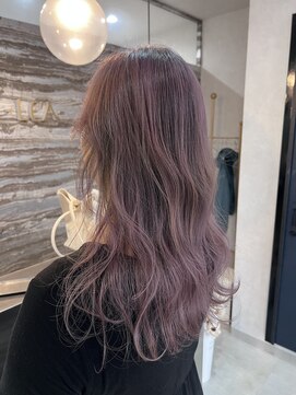 イースブルーレア(Y’s BLUE le'a) ピンクバレイヤージュ(全体ブリーチ)