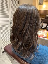 【オイルグロスカラーの極み】イノアで叶える白髪もツヤツヤ