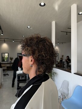 ハイライト×パーマでイケイケスタイル