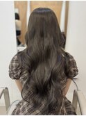 オリーブグレージュ