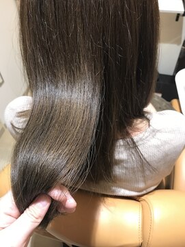 トゥーリ 筑紫野店(tuuli) [tuuli] ツヤグレージュ 渡部りお