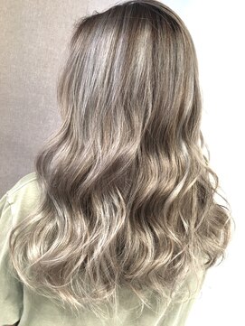 オリ(‘Oli) トリプルカラー_プラチナシルバー