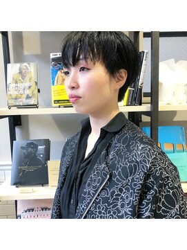 フェンヘアーアイス 中目黒(Fen.hair ici) 黒髪ショート　ハンサムショート　大人かわいい