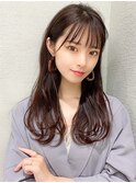 後れ毛が可愛い顔周りハイレイヤーロングチェリーブラウン