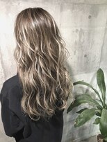 ホワイト 伊勢崎(WHITE)&nbsp;人気No.1☆外国人風コントラストハイライト☆シルバーアッシュ☆