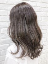 ミーティア バイ クアトロ(Meteor By QUATRO) 韓国人風シアーグレージュ