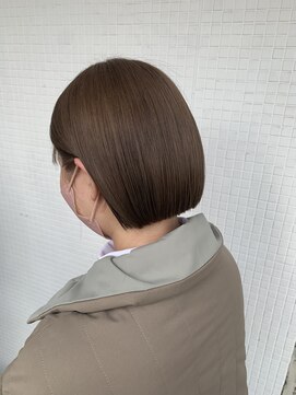 アンダーバーホワイト 南海難波店(_WHITE) ショートボブ