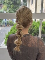 ヘアセット ヘアアレンジ ハイトーン 編みおろし 結婚式