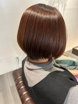 クレヨン ケース(Crayon case) 毛先のうねりをストレートへブラウン天使のわっか大人かわいい