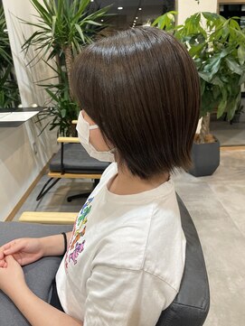 ソラ(SORA.) ミニボブ×オリーブベージュ