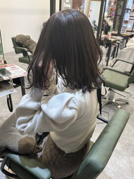 トリニティ 本厚木(trinity) くびれミディアムアッシュグレージュ本厚木