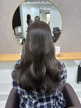 アイズ 横浜(IS) 【JUNKI指名】オリーブグレージュ/横浜