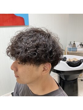 アールモンドヘア新世界 ♯波巻ツイストパーマ