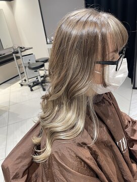 アース エレガンス 吉祥寺店(EARTH Elegance) 白髪を活かしてハイライト