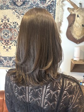 スタンダード(STANDARD) 顔の形が綺麗に見える◎ミディアムレイヤーカット！