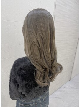 ナチュラルグレージュ 【新濱奈未子】