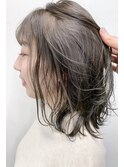 ナチュラルアッシュブラウン×伸ばしかけミディ
