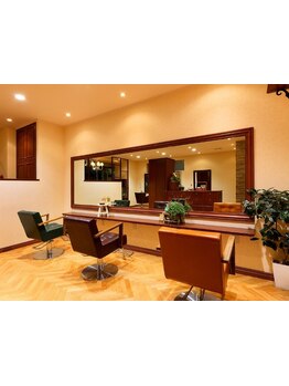 ラグジュアリーな雰囲気の居心地の良さが魅力の人気サロン☆日々の疲れを癒してくれる◎