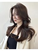 【韓国ヘア】ロングセンターパート顔まわりレイヤー　