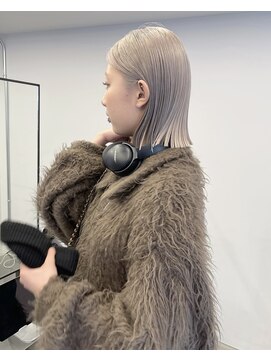 ノットイコール(not equal) ぱつっとbob × white beige