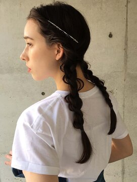 ローブ アオヤマ(LOAVE AOYAMA) 【LOAVE】外国人風 / ７０s ヘアアレンジ