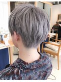 グレーブリーチデザイン　フェザーショート