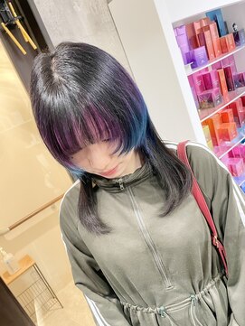 ディベック(Dvec) デザインカットヘアカラー☆