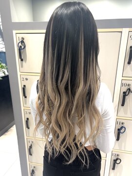 アースオーセンティック 立川店(EARTH Authentic) バレイヤージュ風エクステ