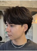 センターパートウルフニュアンスパーマコンマバングツーブロック