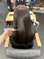 エミタス 柳通り(Emitas.) 和歌山市で髪質改善♪広がる髪が艶髪に