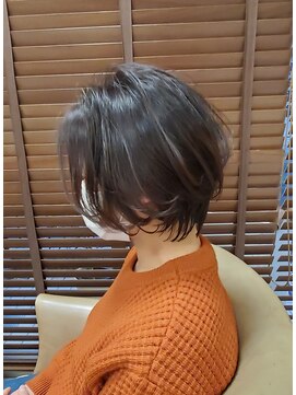 クレス 本川越店 お洒落なのにお手入れ簡単透明感あるアッシュブラック透け感ボブ