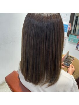 ウル(ulu) ツヤ髪ベージュカラー