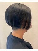 刈り上げ前下がりショート