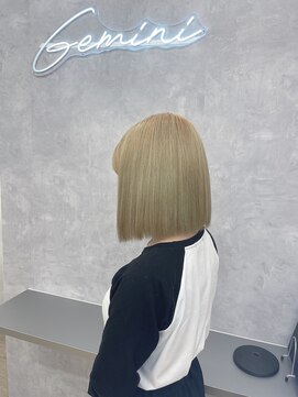 ジェミニ 大津 瀬田店(Gemini) 切りっぱなしボブ