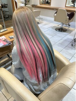 プリーク(preak)の写真/地毛との馴染みが良いと大好評のシールエクステ♪一本一本毛先までの自然な仕上がりで、自然な可愛さに！