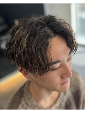 バース バイ ハピネス(BIRTH by happiness) ハイライトツイストスパイラルセンターパート