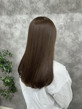 ラウル(Laulu) イメチェン/ホワイトブロンド/外ハネボブ/美髪/佐倉