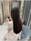 「雨の日でも髪が綺麗な私に」品のあるロングストレート