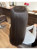 透明感グレージュカラー