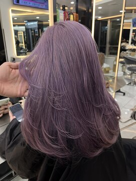 ラピス 渋谷本店(Lapis) バタフライレイヤーカット/パープルカラー/ハイトーン/髪質改善