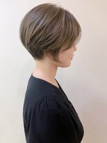 ビューティシモ 川越(Beautissimo) アッシュベージュ ショートレイヤー 丸みボブ ブリーチカラー