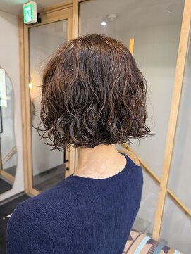 ノイ(noi.) 大人上品ボブ/ゆるっとウェーブパーマ
