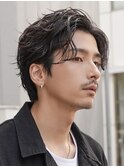 原宿毛流れフェザーパーマセンターパートカットビジネスヘア黒髪