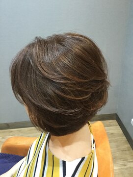 クロデザイン(KURO DESIGN) 大人上品なショートボブ